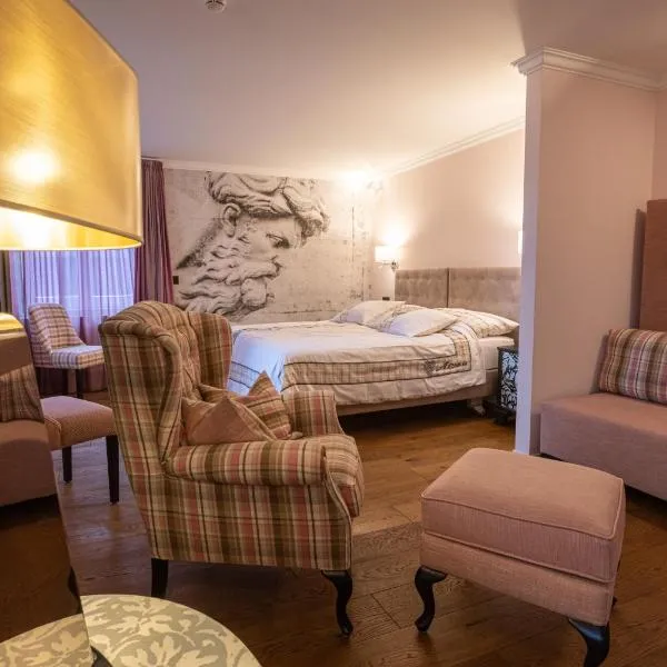 Home Hotel Arosa, hotel v destinaci Arosa