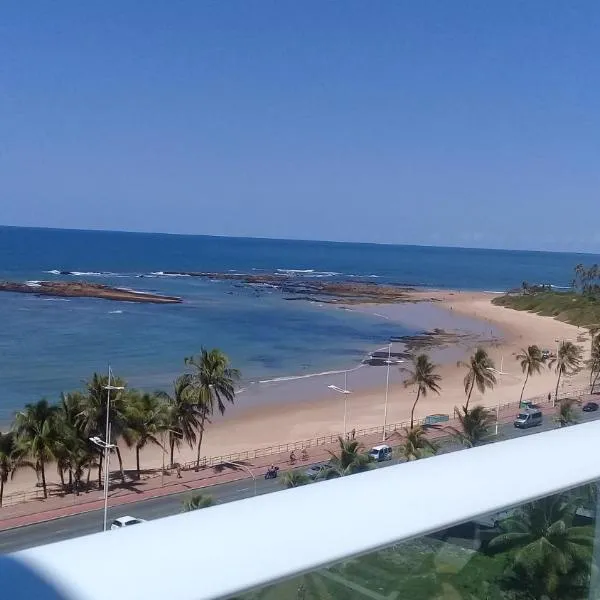 Flat Smart 401-Frente a praia-com self-check-in., hotel in Salvador