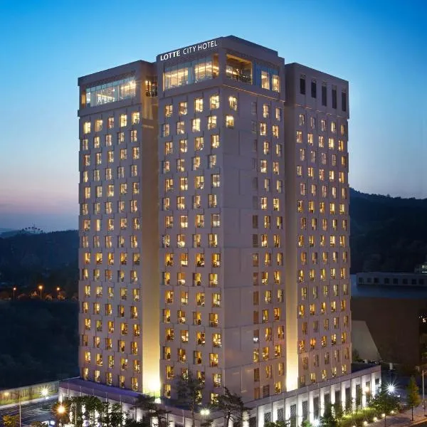 LOTTE City Hotel Daejeon, hotel v destinaci Tedžon