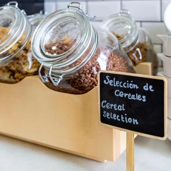 Holiday Inn Madrid - Las Tablas by IHG, hotel in Madrid