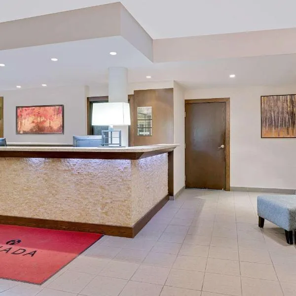 Ramada by Wyndham Kamloops, מלון בקמלופס