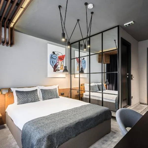 7 Rooms Suites, hotel in Belgrade