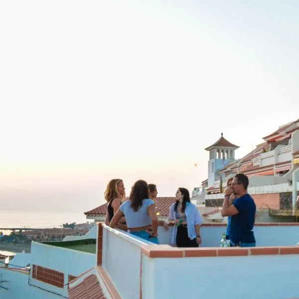 Hostel Banana Surf House, hotel v destinaci Los Cristianos