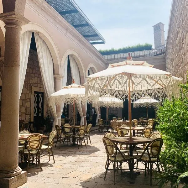 Casa Vieja Hotel Boutique, hotel di Morelia