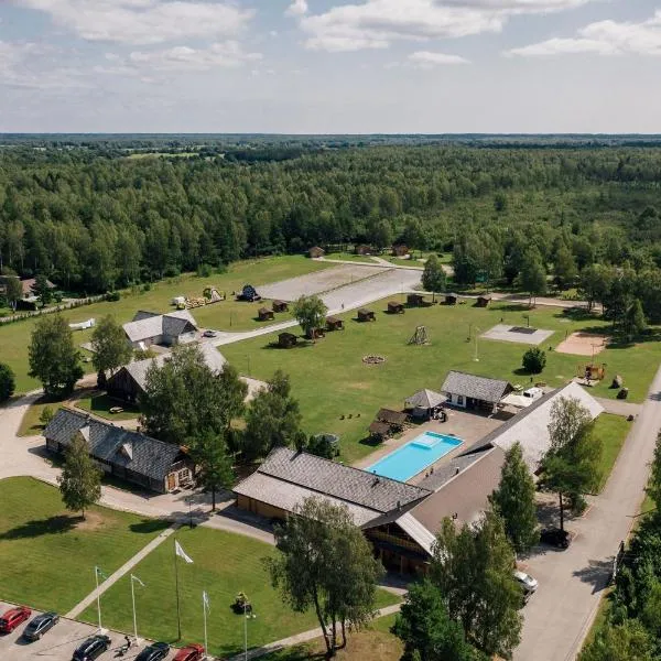 Holiday Village Suur Töll, hotel v destinaci Kuressaare