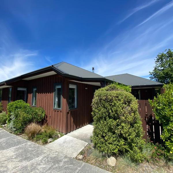3 Mt Isobel Place