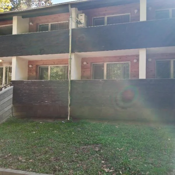 Семеен хотел Чекръка, hotel i Iskŭr