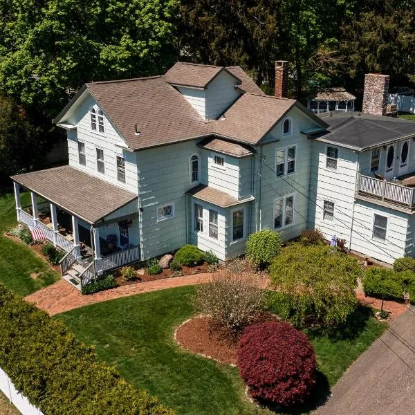 Westbrook Inn Bed and Breakfast, hotel in Westbrook