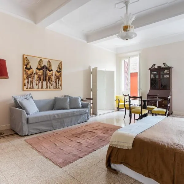 PALAZZO SABBIONI SUITE DEL CONTE Elegant Suite In Old Monastery City Center, hotel in Ferrara