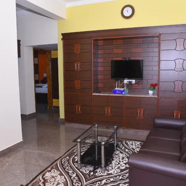 FOUR SEASONS HOME STAY, hotel in Tirupati