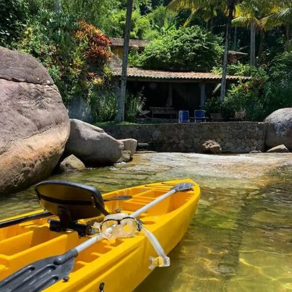 Angra House - Linda Casa em ILHA, hotel em Angra dos Reis