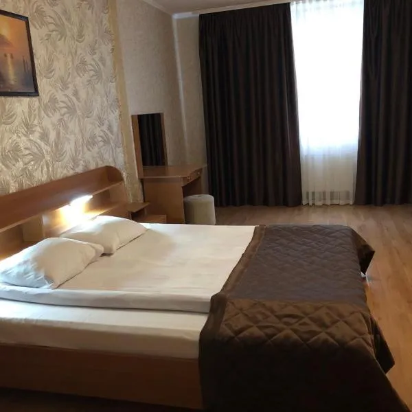 Comfort Hotel, hotel in Kyiv