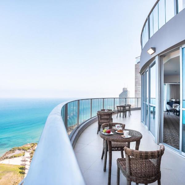 Ramada Hotel & Suites by Wyndham Netanya