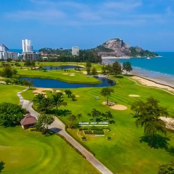 Seapine Beach Golf and Resort Hua Hin, hotel in Hua Hin