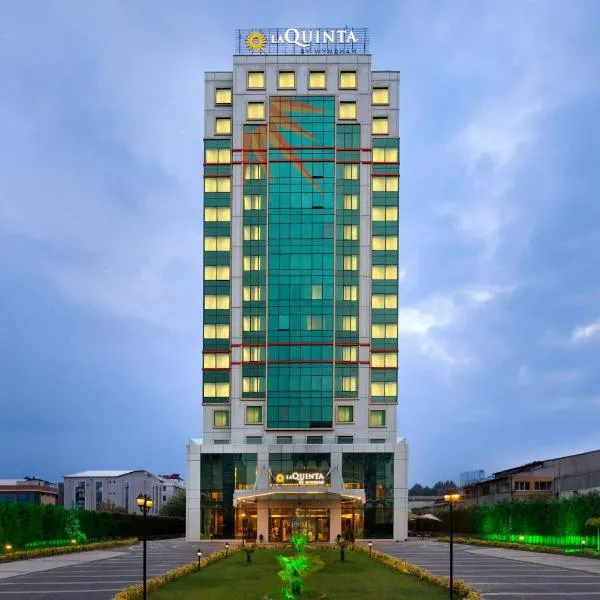 La Quinta by Wyndham Istanbul Gunesli, hotel in Istanbul