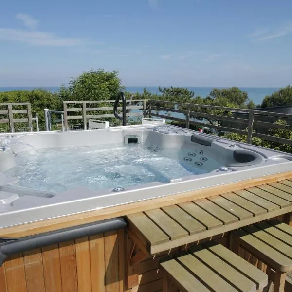 The Originals Hôtel Le Cise Restaurant Chambres et Suites, Hotel in Ault