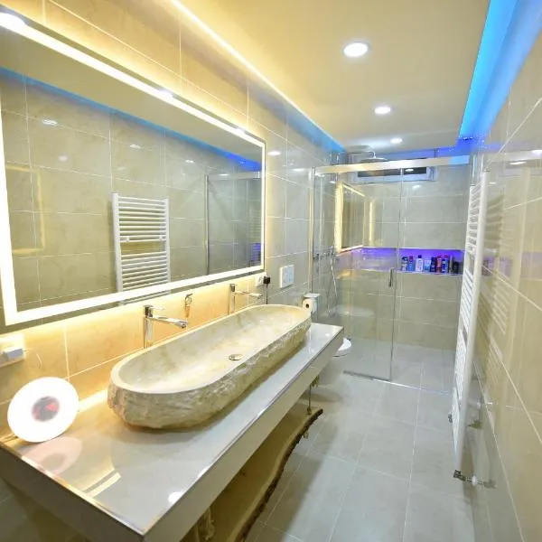 Schöne, geräumige Souterrain mit Japangarten, kostenlos Parkplatz，科布倫茨的飯店