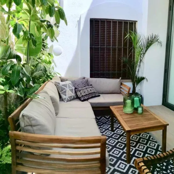 Casa Rural Albireo, rebosante de luz y naturaleza, hotel in Sanlúcar de Guadiana