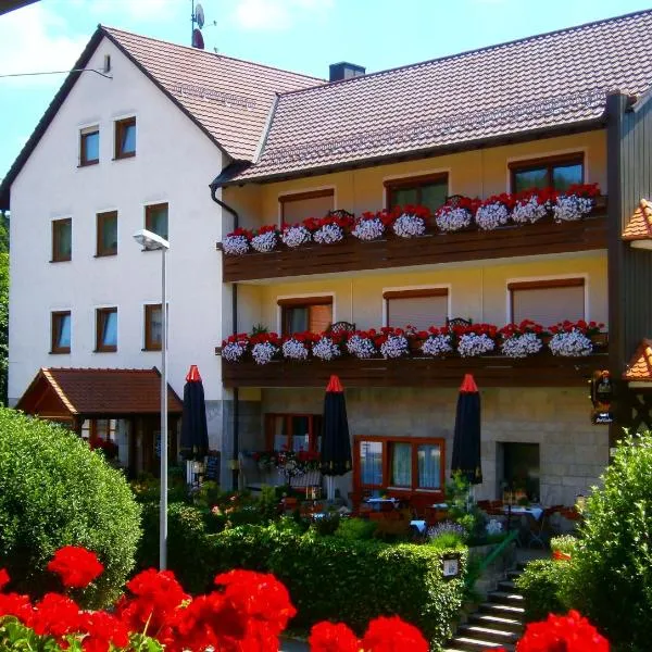 Pension Drei Linden, hotel v destinaci Obertrubach