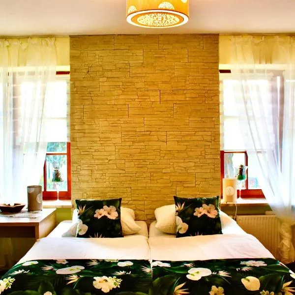 Villa Casanna Apartments: Łomianki şehrinde bir otel