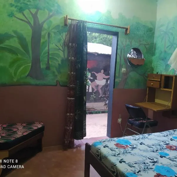 Chez Yaya - Chambre double "Brousse", Calme et Nature, hotel en Oussouye