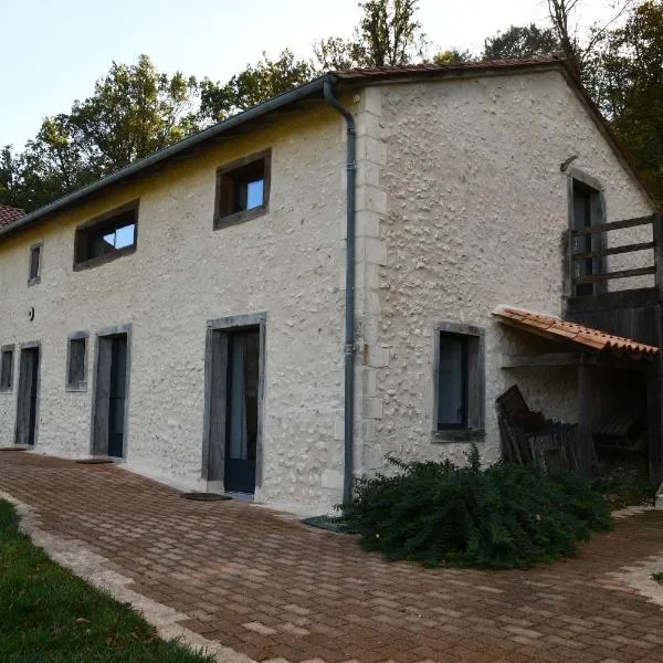B&B Angueur, hotel v destinaci Montrem
