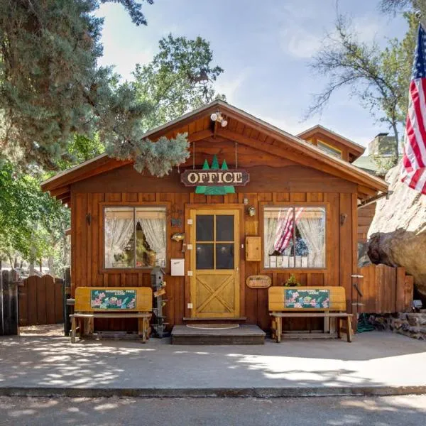 Whispering Pines Lodge, ξενοδοχείο σε Kernville