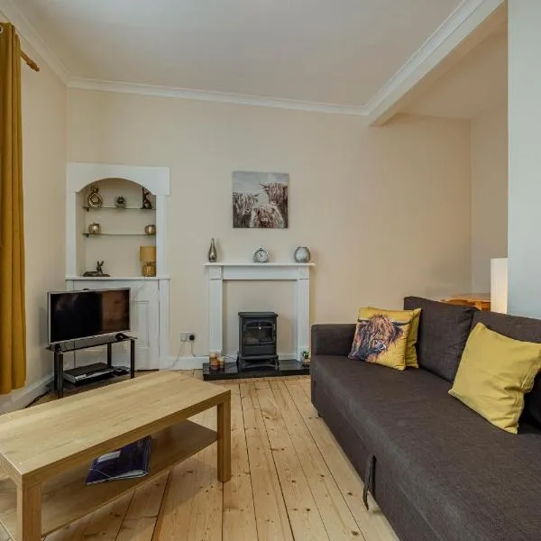 Bright flat in Lauder Centre, Hotel in Lauder