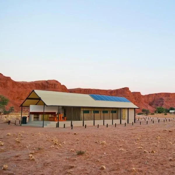 Namib Desert Camping2Go, Hotel in Solitaire