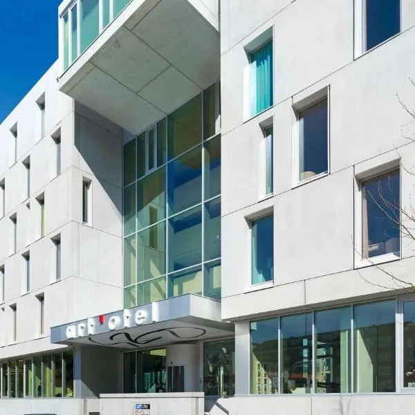 art'otel cologne, Powered by Radisson Hotels, hotel v Kolíně