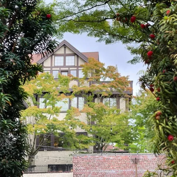 Cecil Bacon Manor, hotel in Seattle
