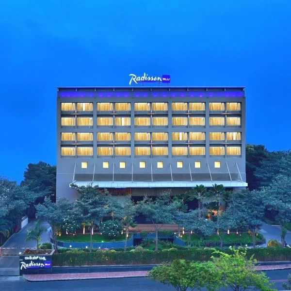Radisson Blu Bengaluru Outer Ring Road, hotel in Bengaluru