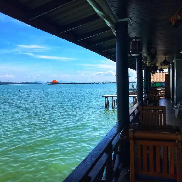 Mangrove House Lanta Old Town, hotel v destinaci Ko Lanta