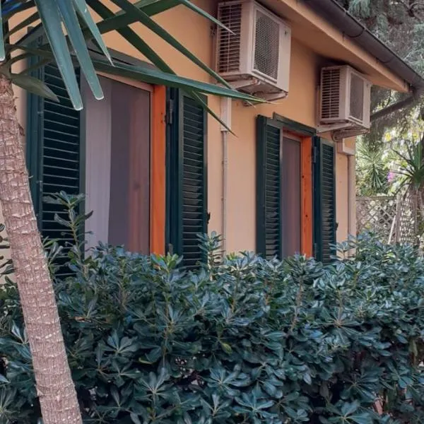 CASA VACANZE IN CAPRAIA ISOLA, hotel in Porto Vecchio