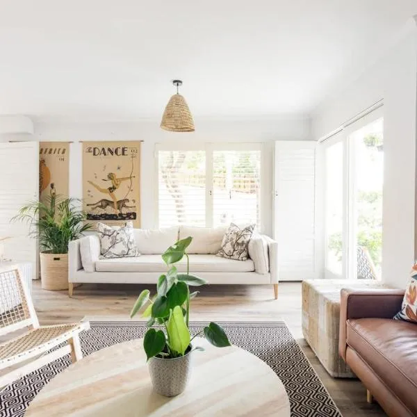 Plett Holiday Stay with Hut Tub ,Pizza Oven and Views, ξενοδοχείο σε Plettenberg Bay