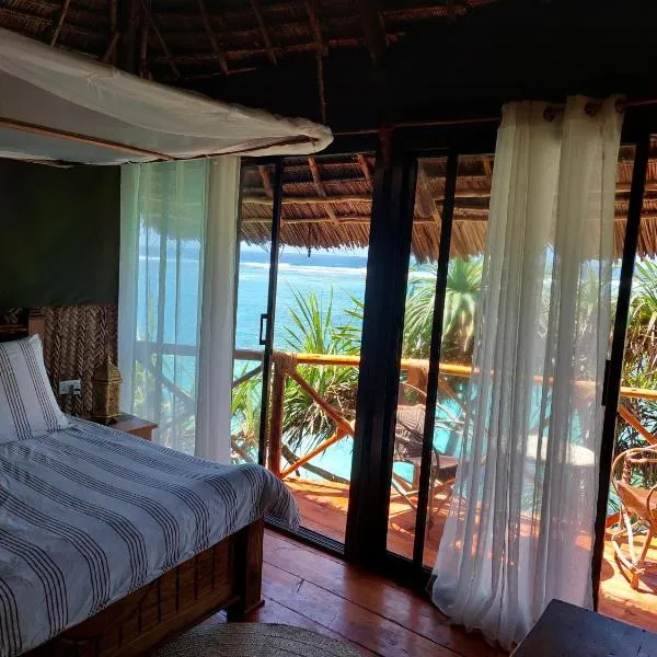 Mtende Beach Bungalow océan view & secret Beach, hotel in Mtende