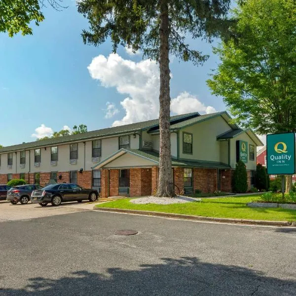 Quality Inn Lee - Lenox South, hotel em Lee