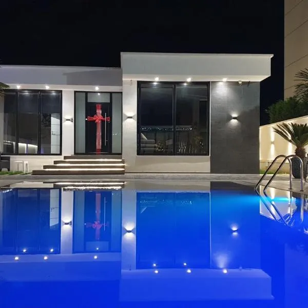 LT Luxury Villa, ξενοδοχείο σε Rrushkull