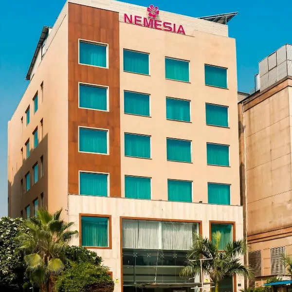 Nemesia City Center - Gurugram, Sector 29, hotel in Gurgaon