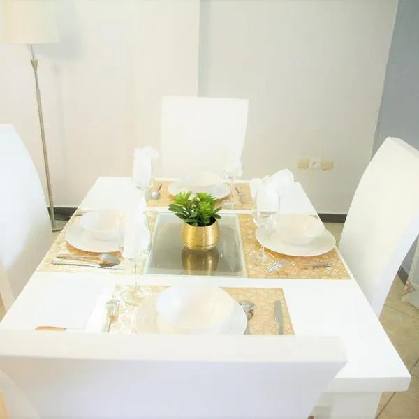 ABT Apartments Bonapriso-7Mins From Airport, khách sạn ở Douala
