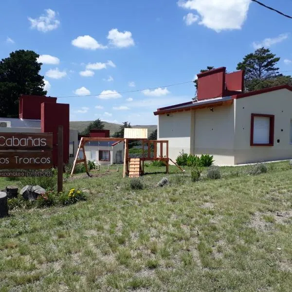 Cabañas Los Troncos, hotel v destinaci Sierra de la Ventana