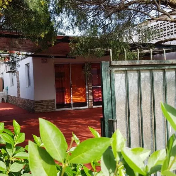 La Quimera a pasos de la playa, hôtel à Atlántida