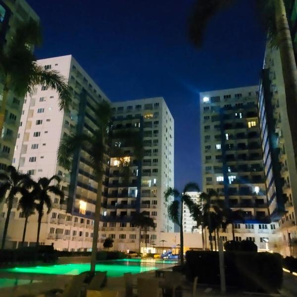 Moa's Spot at Sea Residences, Manila