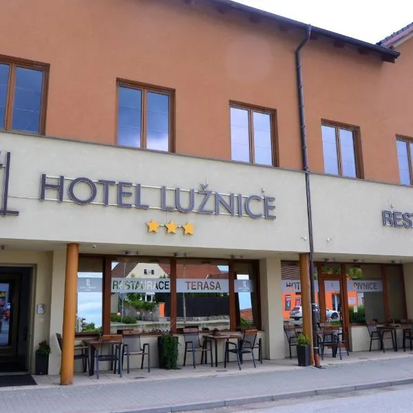 Hotel Lužnice, khách sạn ở Planá nad Lužnicí