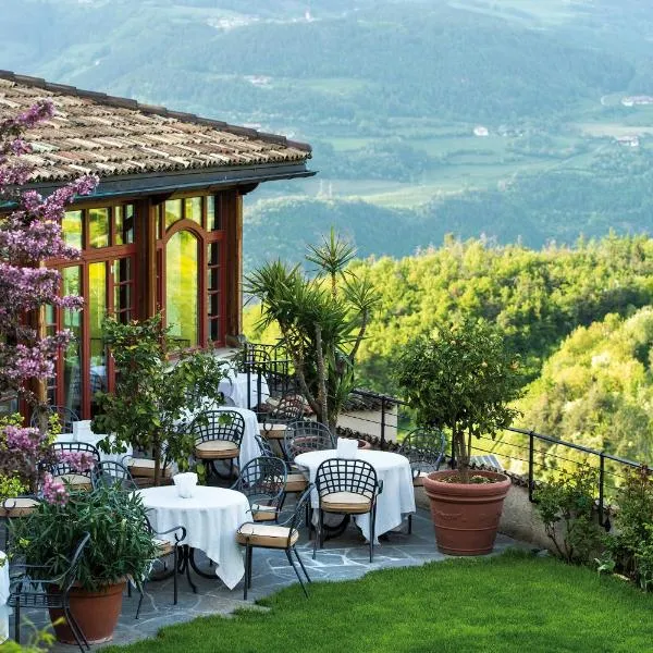 Romantik Hotel Turm, ξενοδοχείο σε Fiè