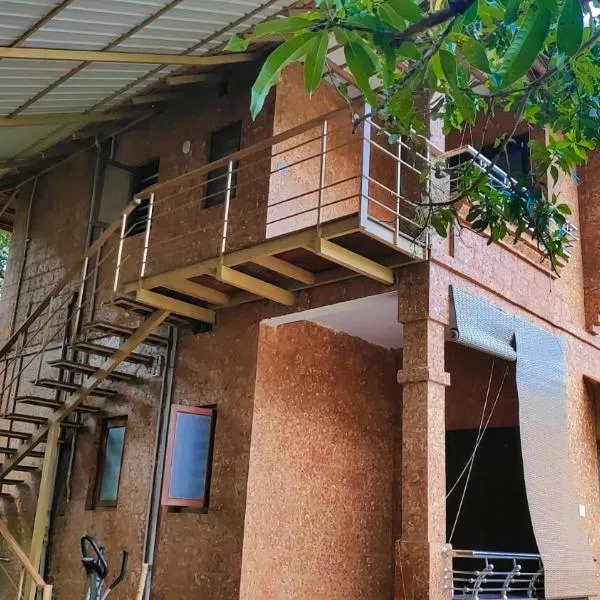 CHINCHOOS HOMESTAY, hotel a Kānnangād