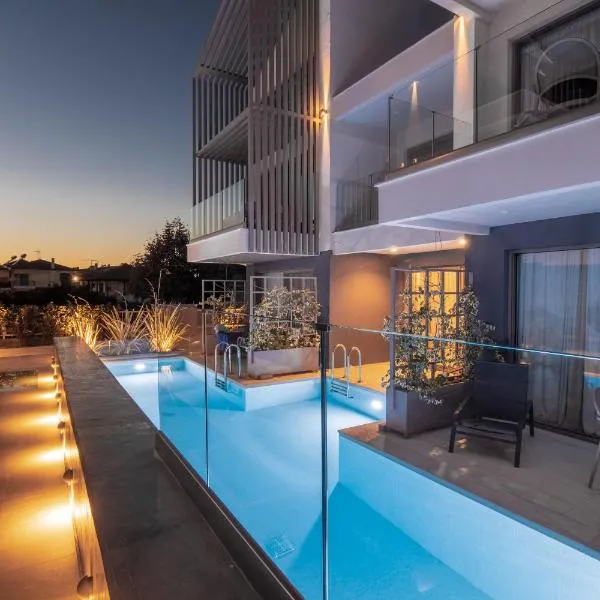 Serenity Suites, hotel v destinaci Nikiti