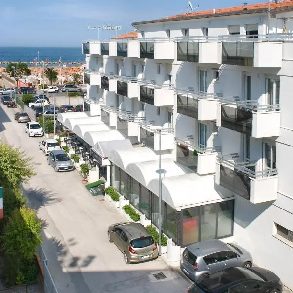 Hotel Ciondolo D'Oro, hotel in Rimini