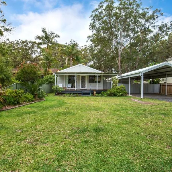 Hanalei I Pet Friendly I Directly Opposite Waterfront, hotel di Myola