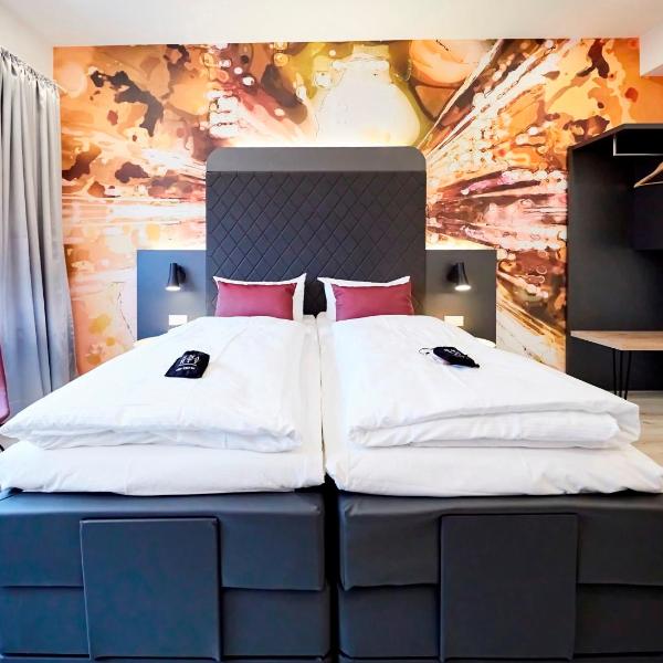 SMARTY Cologne Dom Hotel - Boardinghouse - KONTAKTLOSER SELF CHECK-IN